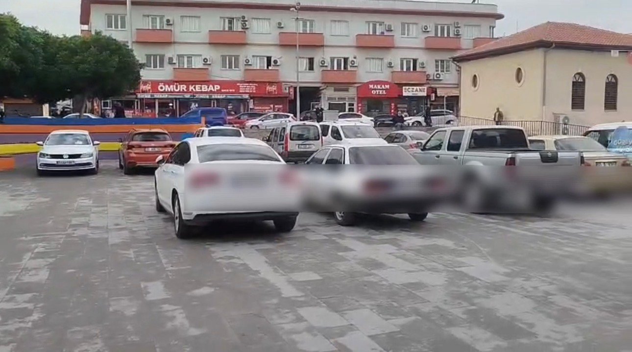 Gül bahçesi olacaktı, otopark oldu.